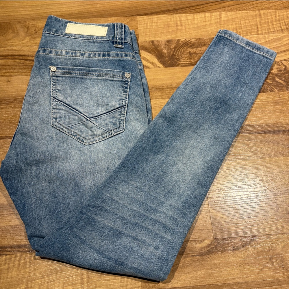 Rock & Roll Cowgirl Mid Rise Skinny Jean Lace Embroidered Leg Size 26